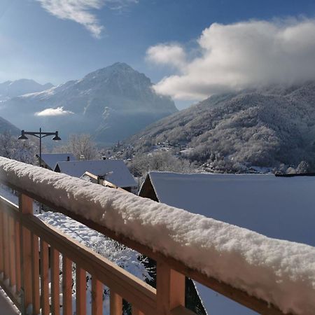 Chalet Cote Cour A 10 Min De La Station Oz ภายนอก รูปภาพ